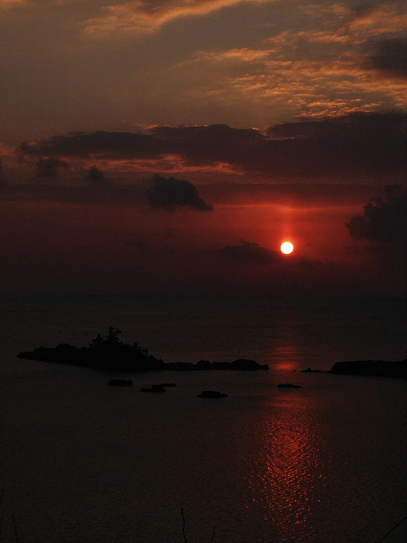 붉게 물든 대양의 끝, 강렬한 노을 풍경 · 2009-01-25