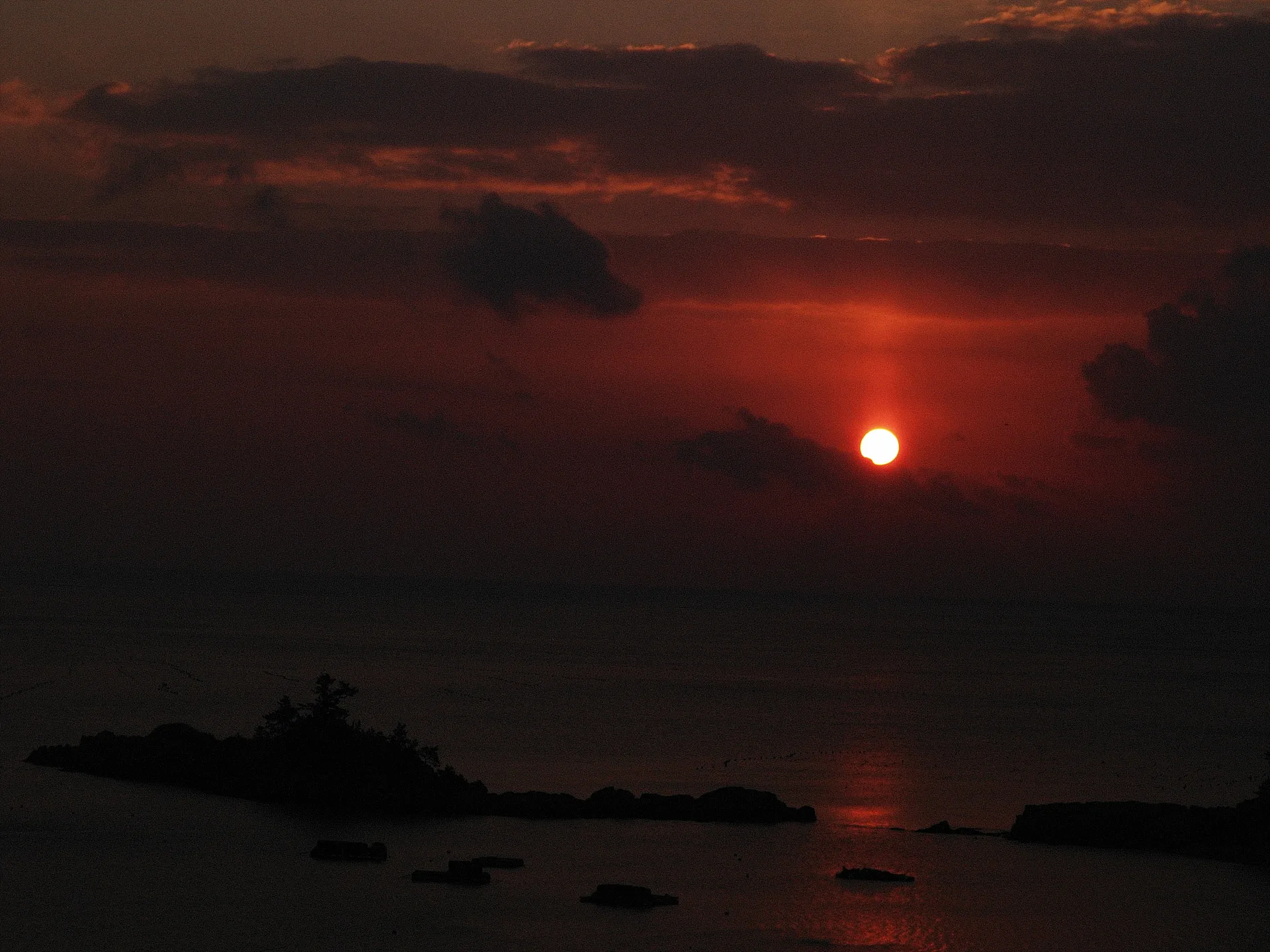 붉게 물든 대양의 끝, 고요한 노을 풍경 · 2009-01-25