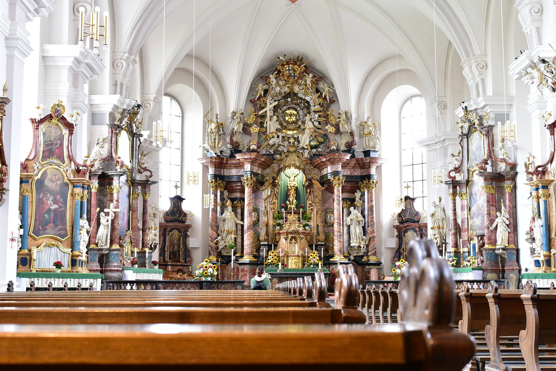 독일 풀다 프란치스칸 수도원의 웅장한 제단 · Franziskanerkloster Frauenberg, 풀다, 헤세, 독일 · 2017-10-13