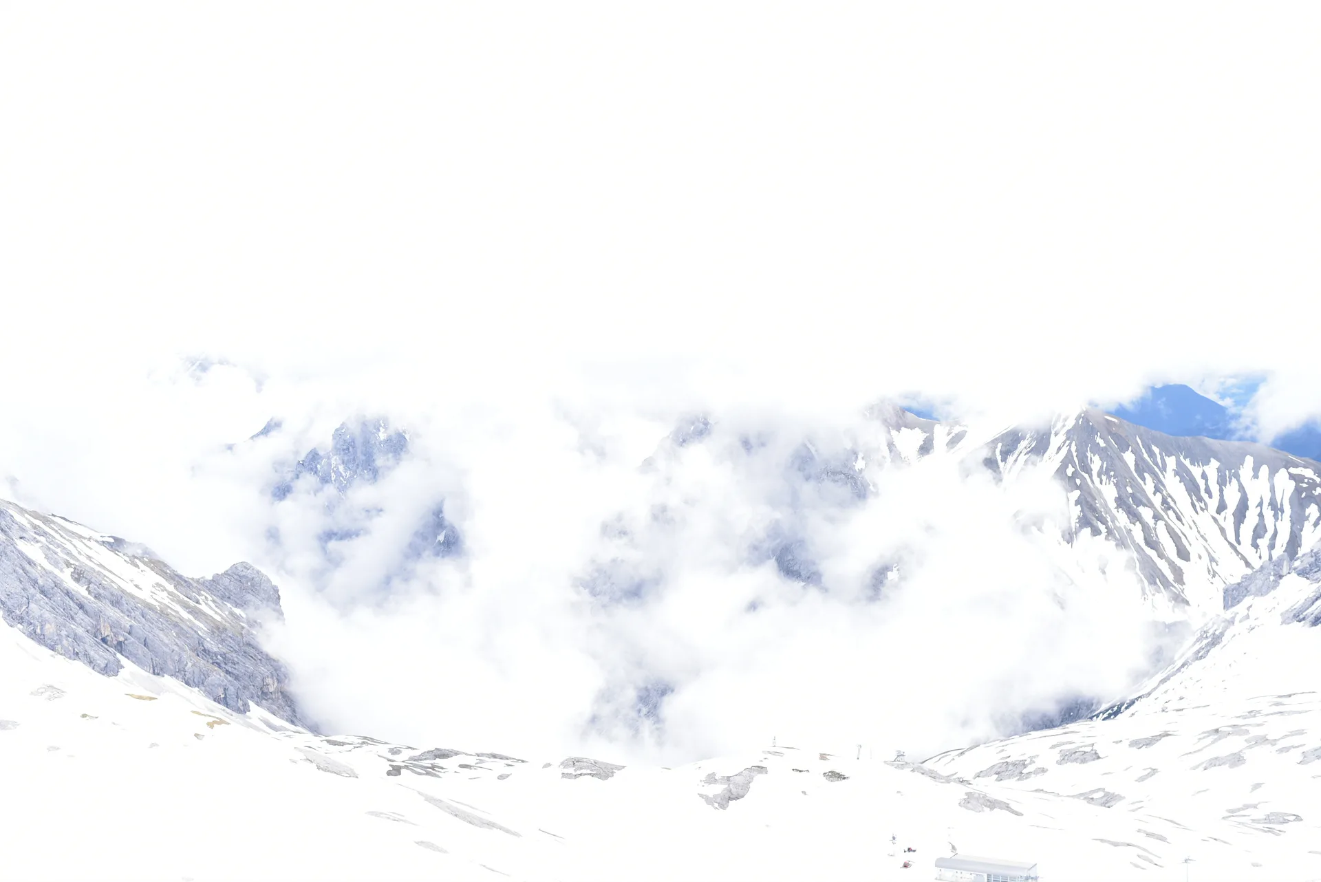 구름 속에 잠긴 신비로운 설산의 풍경 · Zugspitze, 가르미슈파르텐키르헨, 바이에른, 독일 · 2016-05-31