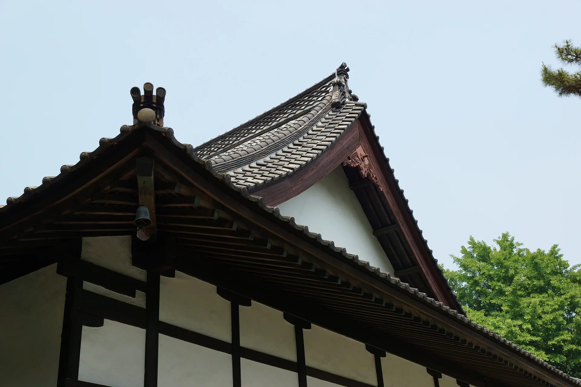 군산의 고즈넉한 풍경, 전통 건축의 미학 · 군산시, 전북특별자치도, 대한민국 · 2012-05-26